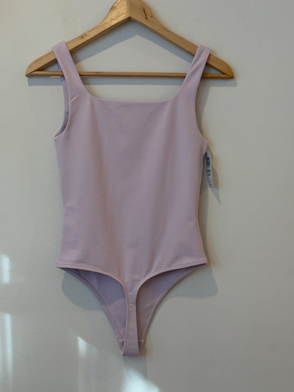 Aritzia Contour Square-Neck Bodysuit in Halo Pink, Size Small - Picture 4 of 8